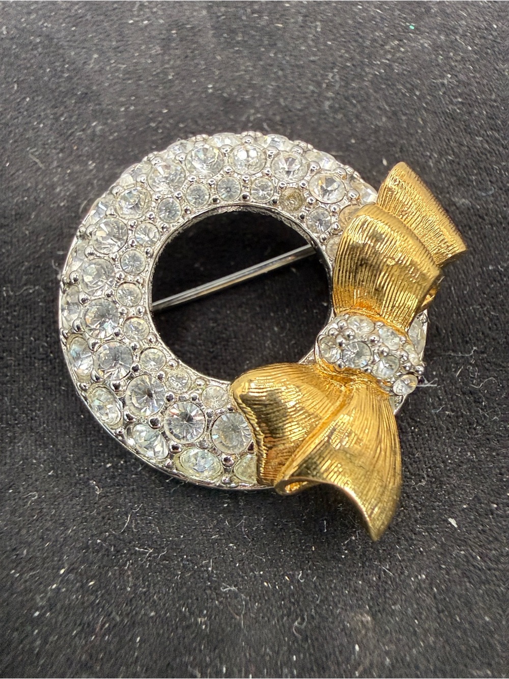 Swarovski Crystal Signed Rhodium Plated Wreath Pin Brooch Gold Bow